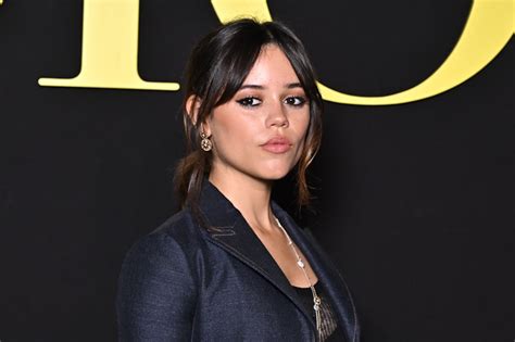 jenna ortega big boobs|Jenna Ortega Showed Off Her Bra At Diors Paris Fashion Week。